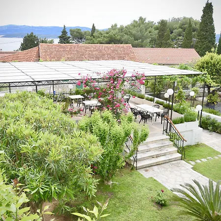 Villa Giardino Heritage Boutique Hotel Bol-3